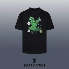 Picture of Louis Vuitton T Shirts Short _SKULVXS-Lsxitx397082
